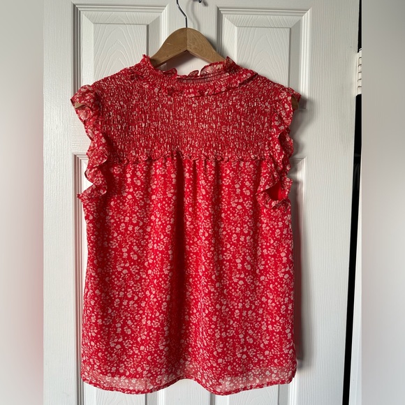 Pleione Ruffled Floral Red and White Size Small - Picture 6 of 14